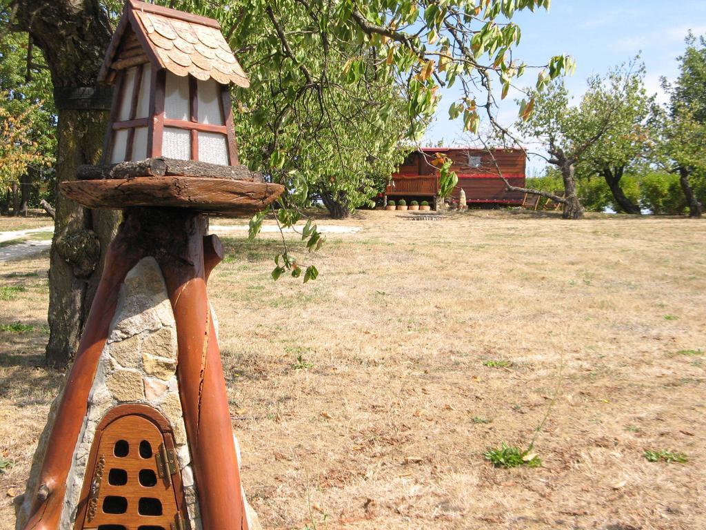 Gitenchassagne Bed and Breakfast Thurins Esterno foto