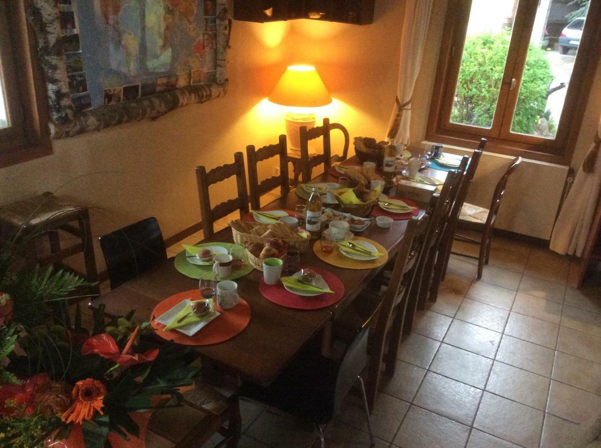 Gitenchassagne Bed and Breakfast Thurins Esterno foto